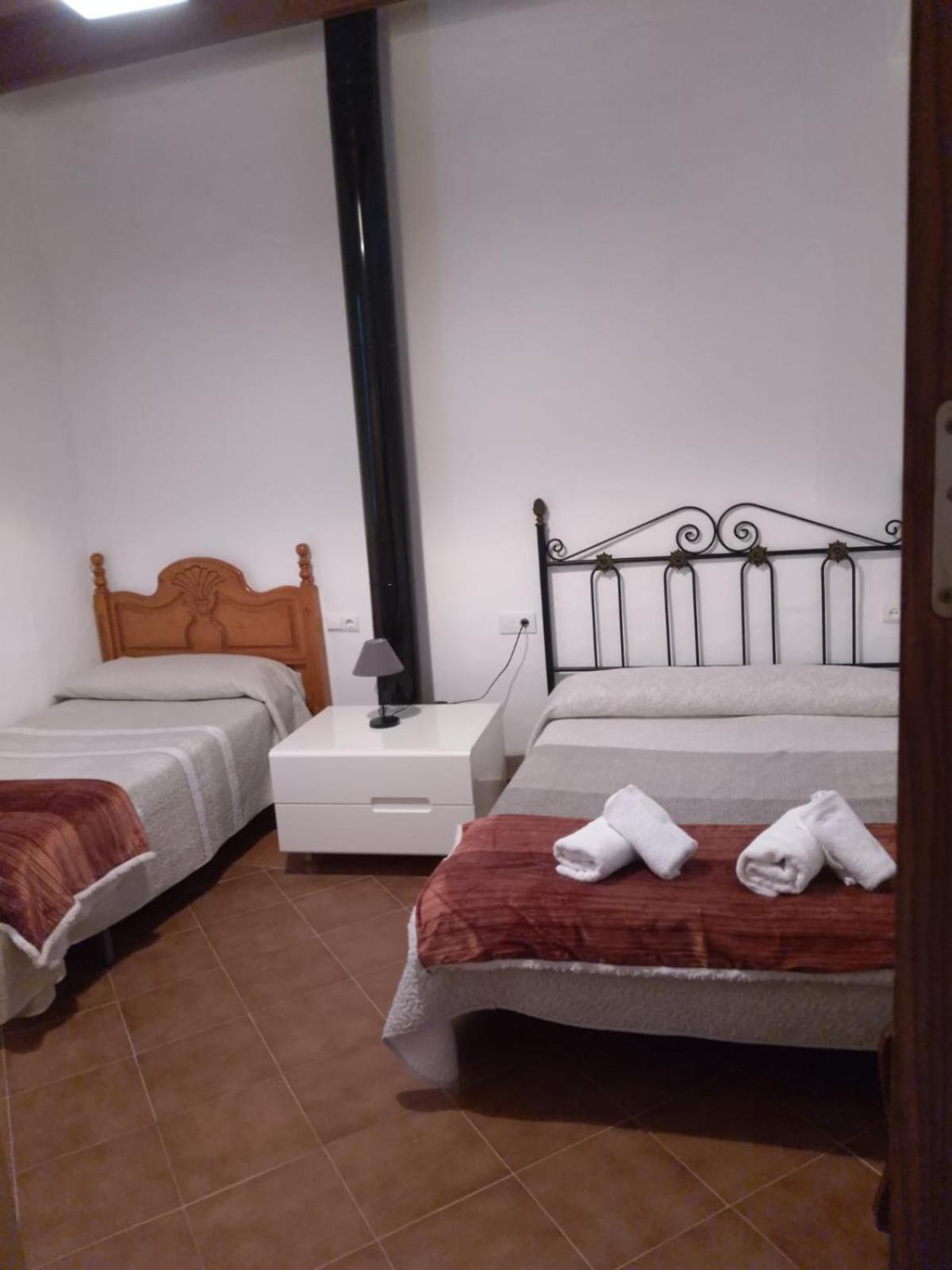 Las Esperillas - Caminito Del Rey Villa Valle de Abdalagis ภายนอก รูปภาพ